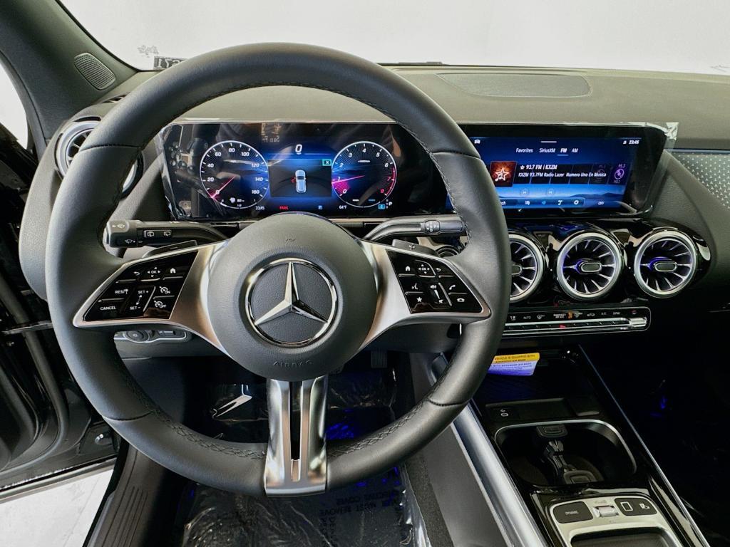 new 2025 Mercedes-Benz GLA 250 car, priced at $44,620