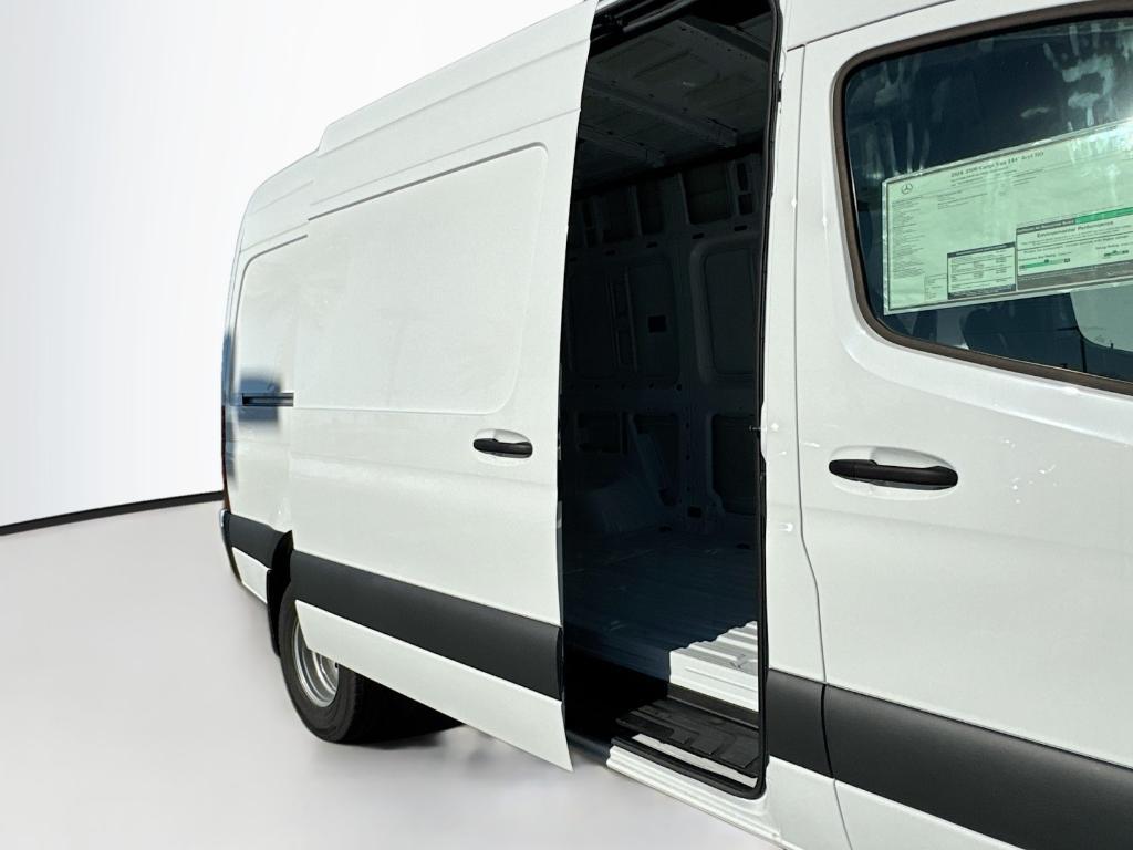 new 2024 Mercedes-Benz Sprinter 3500 car, priced at $61,603