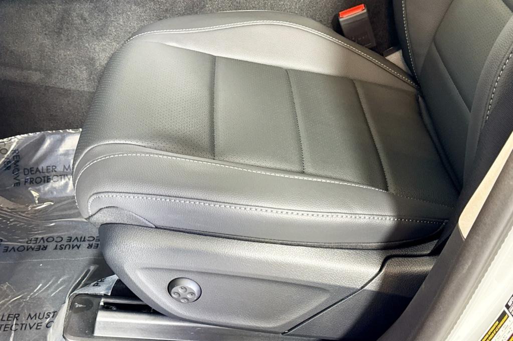 new 2026 Mercedes-Benz GLE 450 car, priced at $82,975