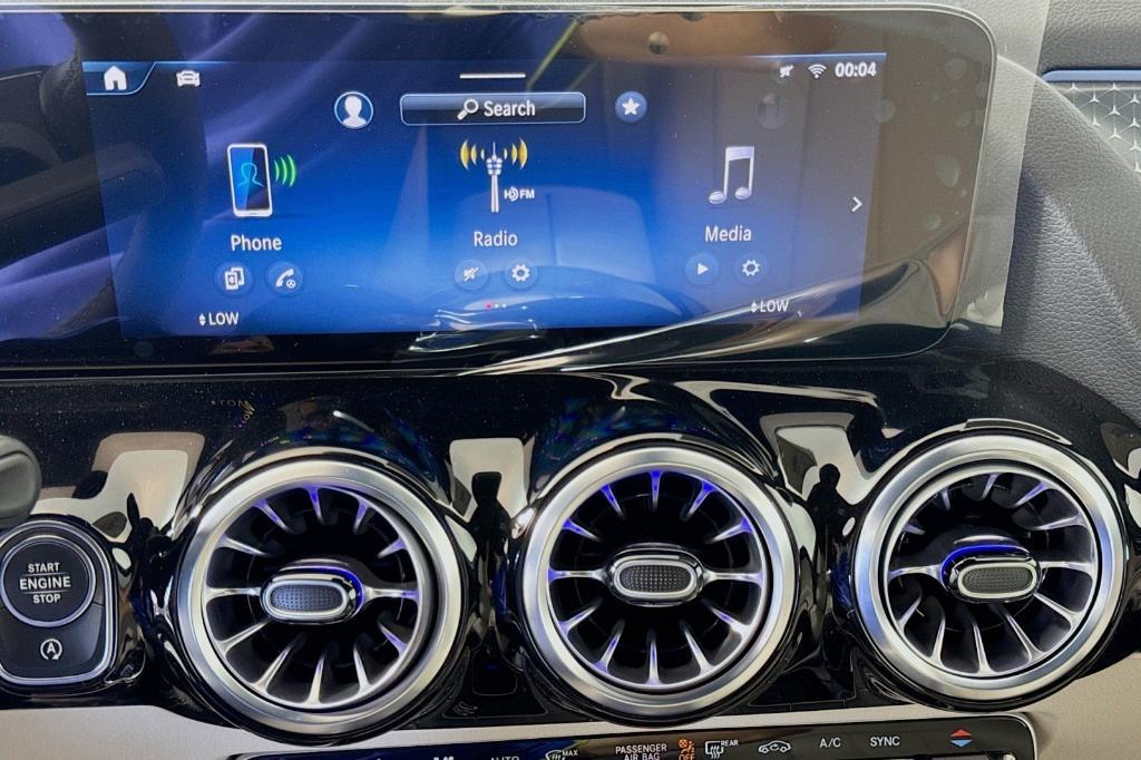 new 2025 Mercedes-Benz GLA 250 car, priced at $44,345