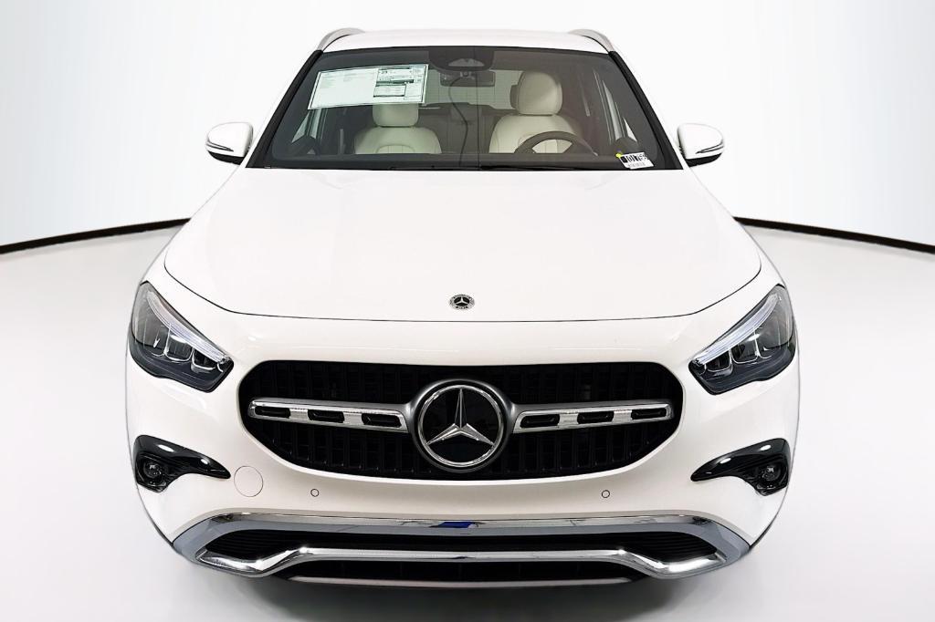 new 2025 Mercedes-Benz GLA 250 car, priced at $44,345