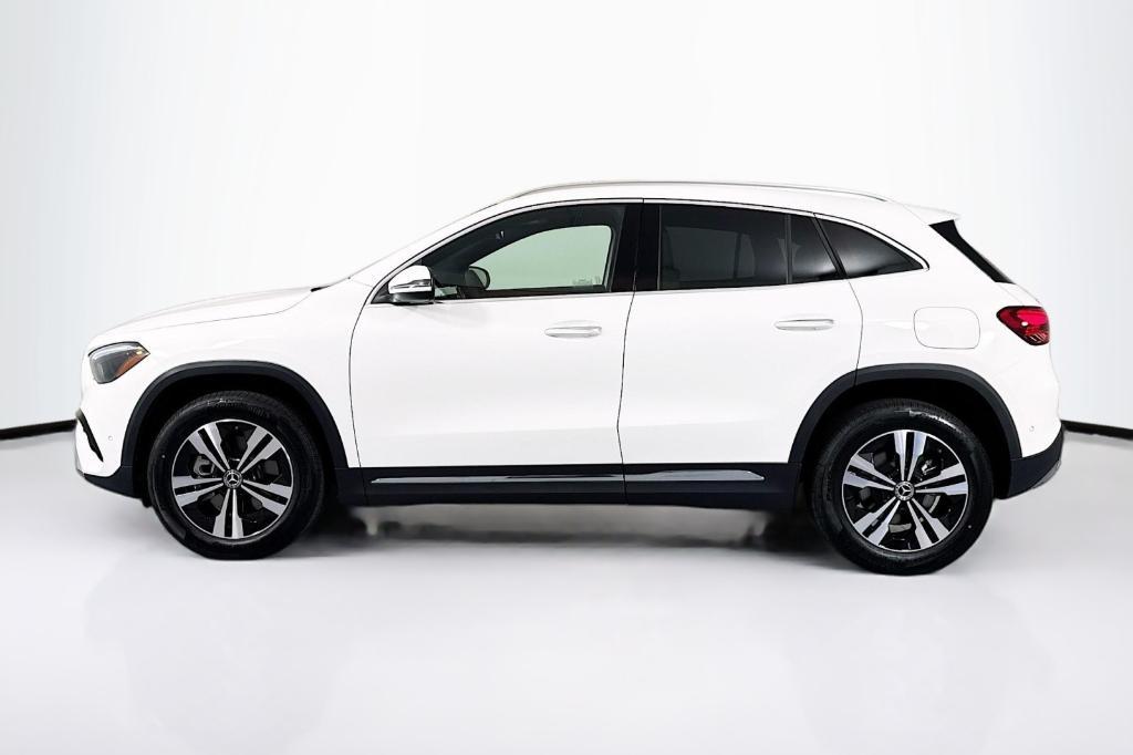 new 2025 Mercedes-Benz GLA 250 car, priced at $44,345