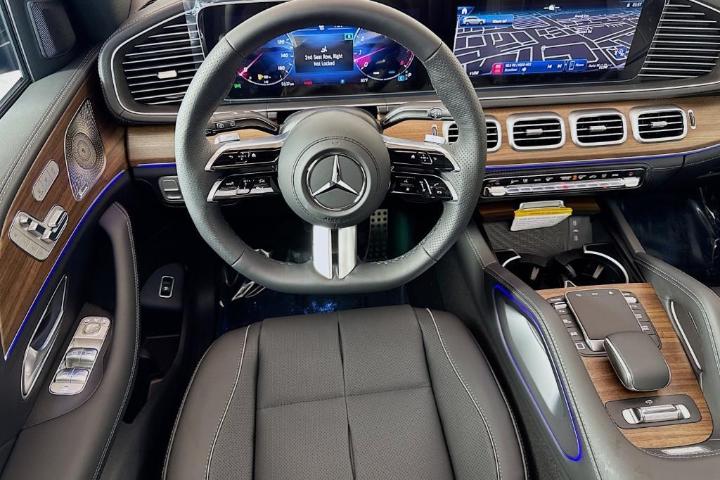 new 2025 Mercedes-Benz GLS 580 car, priced at $121,795