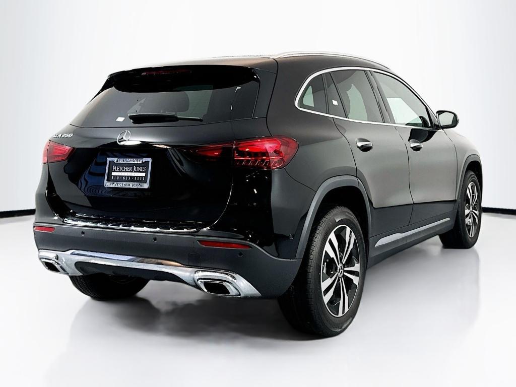 new 2025 Mercedes-Benz GLA 250 car, priced at $44,620