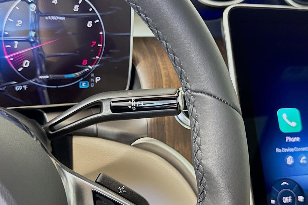 new 2025 Mercedes-Benz GLC 300 car, priced at $52,795