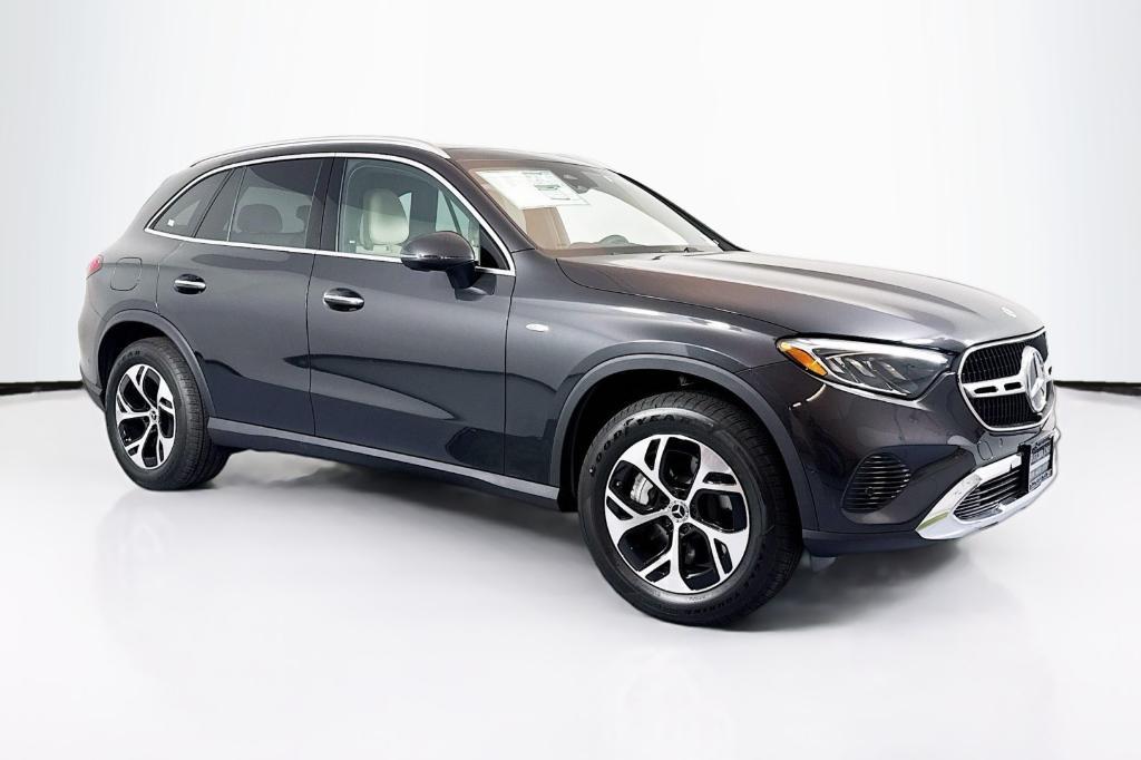 new 2025 Mercedes-Benz GLC 350e car, priced at $64,275