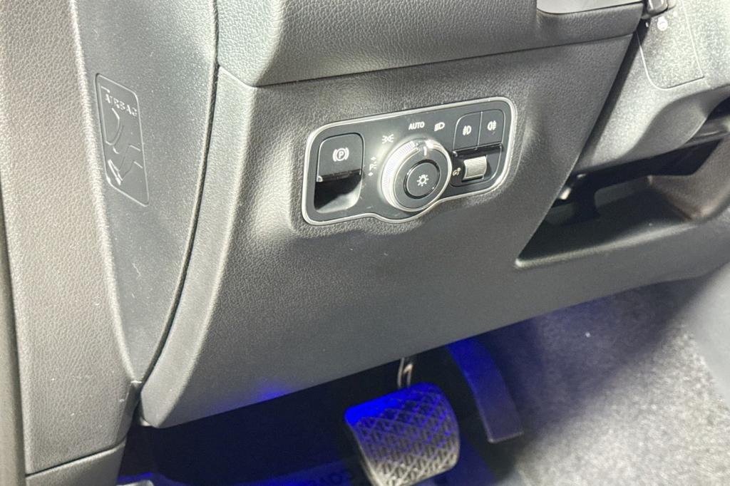 new 2026 Mercedes-Benz GLB 250 car, priced at $51,765