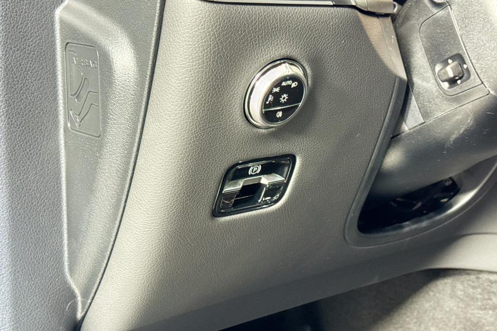 new 2026 Mercedes-Benz GLC 300 car, priced at $58,700