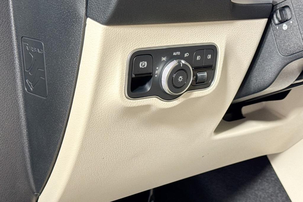 new 2026 Mercedes-Benz GLB 250 car, priced at $49,815