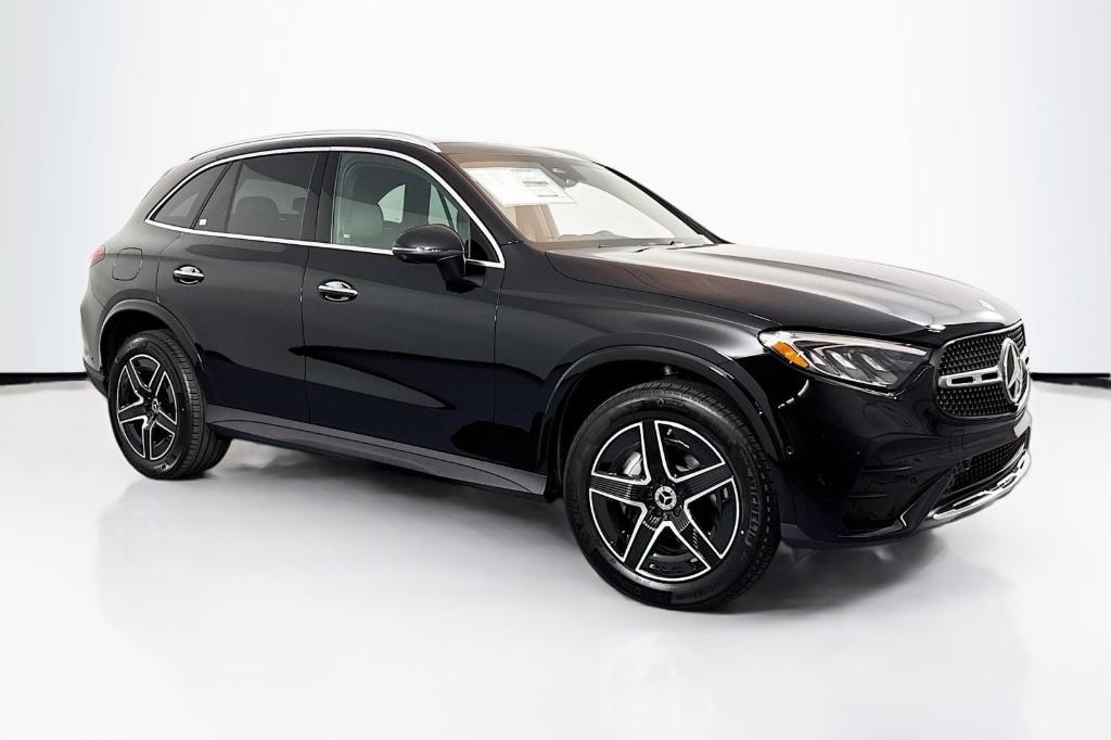 new 2025 Mercedes-Benz GLC 300 car, priced at $58,895