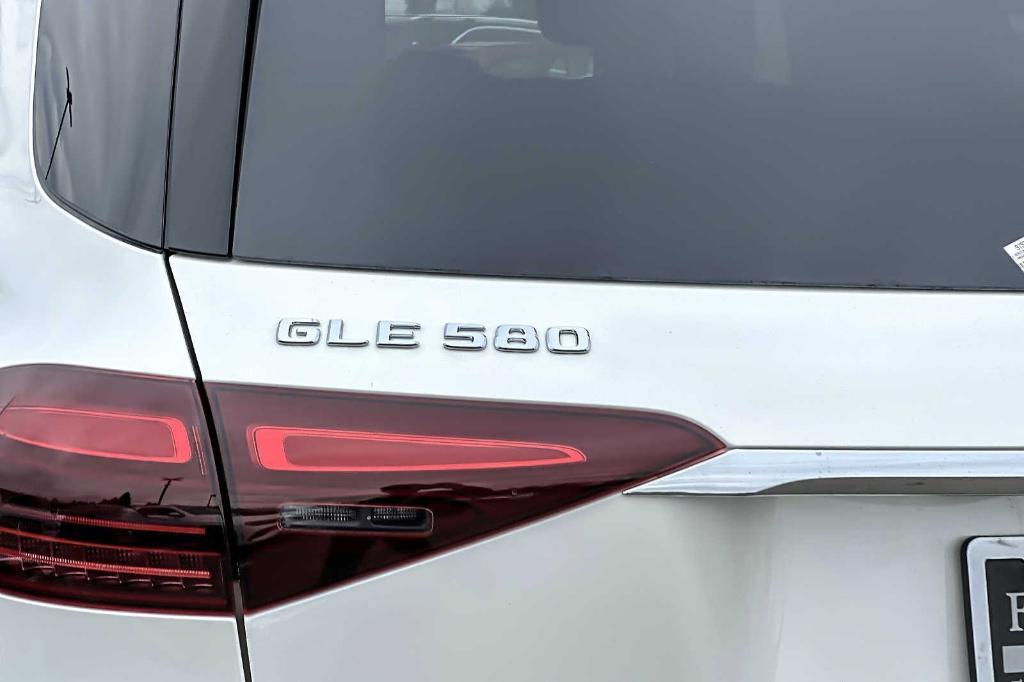 new 2024 Mercedes-Benz GLE 580 car, priced at $100,325