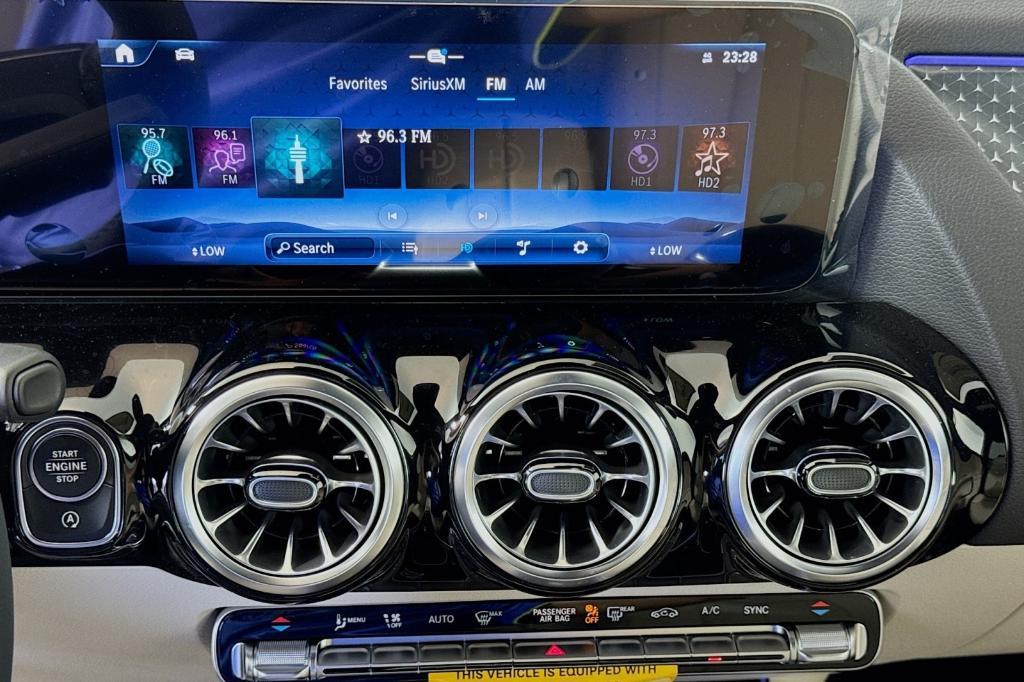 new 2025 Mercedes-Benz GLA 250 car, priced at $44,345