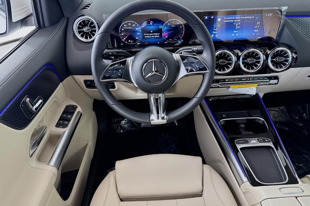 new 2025 Mercedes-Benz GLA 250 car, priced at $44,345