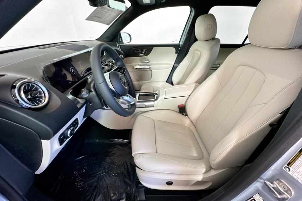 new 2026 Mercedes-Benz GLB 250 car, priced at $54,030