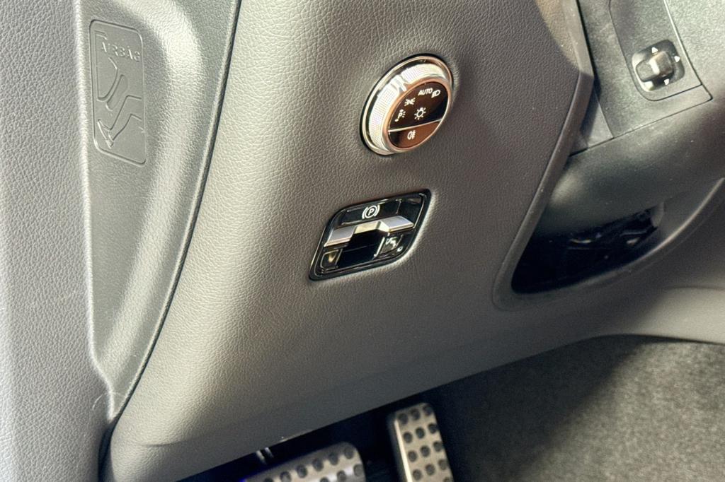 new 2026 Mercedes-Benz GLC 300 car, priced at $66,425