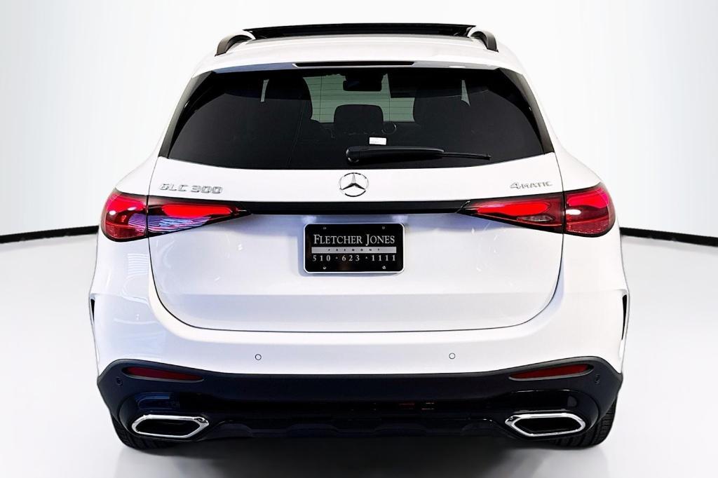 new 2025 Mercedes-Benz GLC 300 car, priced at $58,895