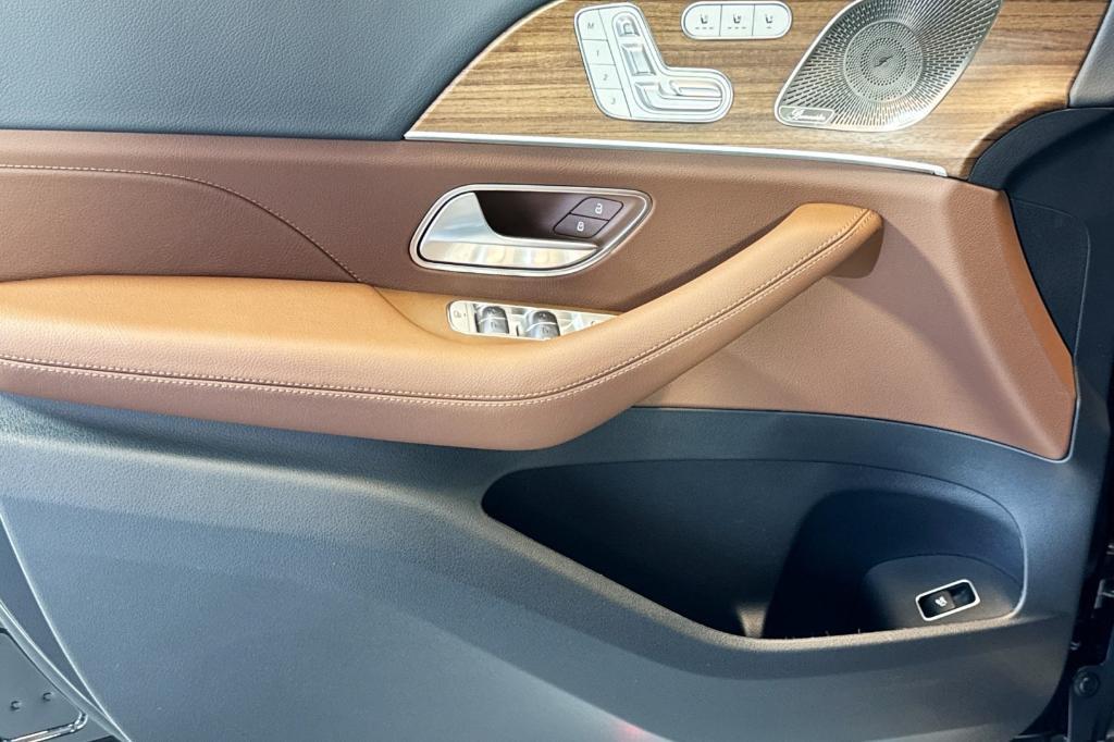 new 2026 Mercedes-Benz GLE 450 car, priced at $82,765