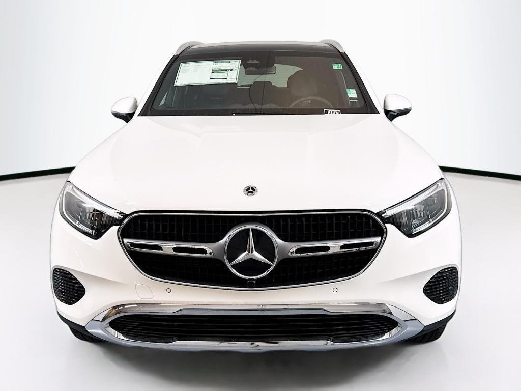 new 2025 Mercedes-Benz GLC 300 car, priced at $57,095