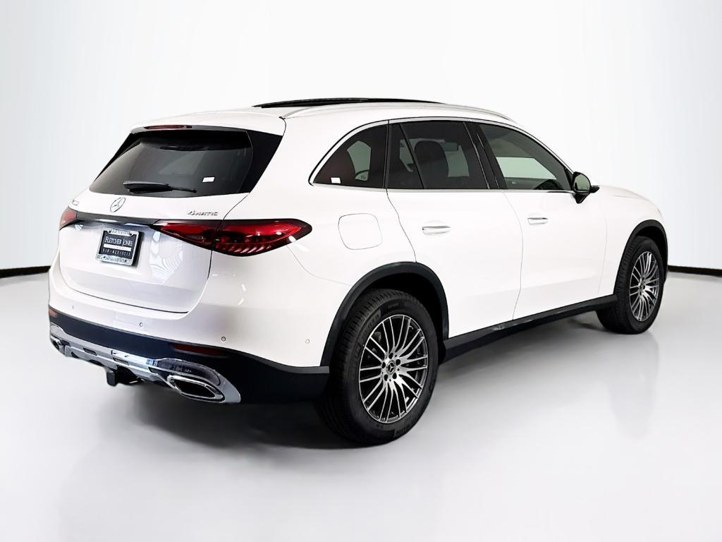 new 2025 Mercedes-Benz GLC 300 car, priced at $57,095