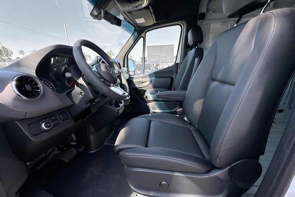 new 2025 Mercedes-Benz Sprinter 2500 car, priced at $74,541