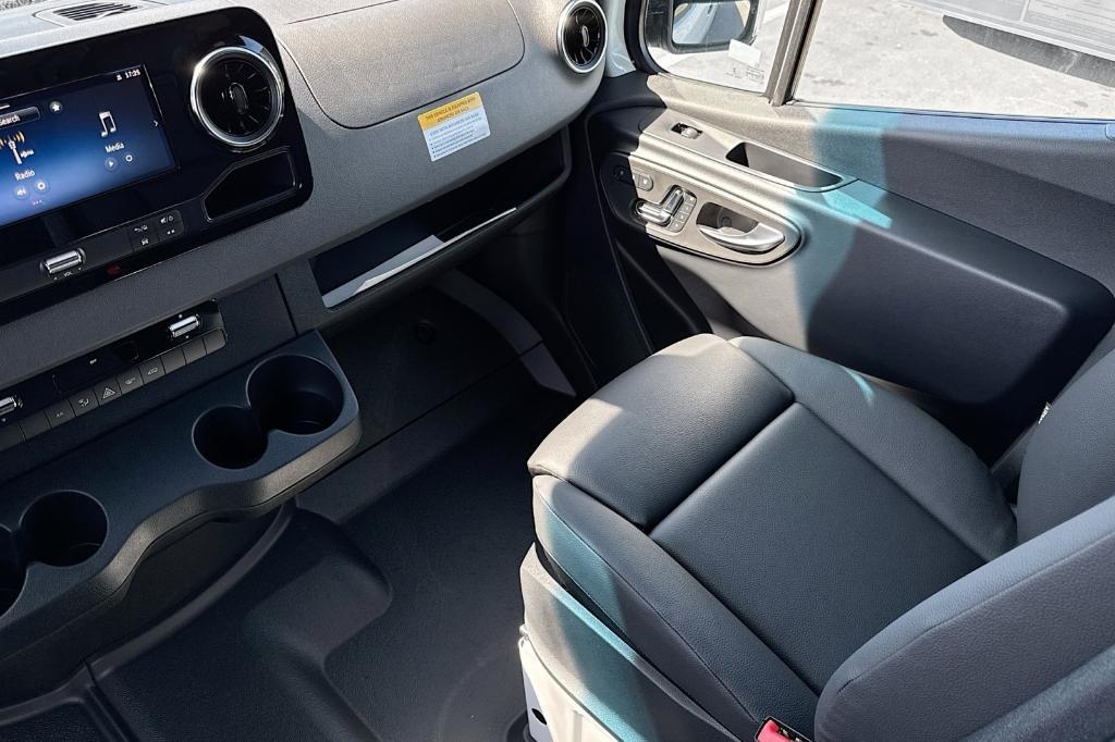 new 2025 Mercedes-Benz Sprinter 2500 car, priced at $74,541