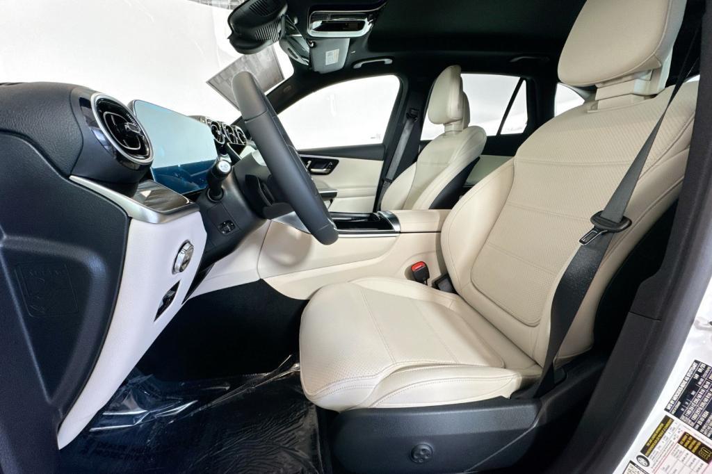 new 2026 Mercedes-Benz GLC 300 car, priced at $54,335