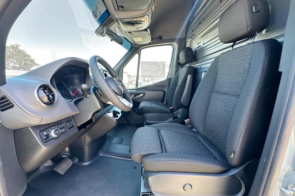 new 2025 Mercedes-Benz Sprinter 2500 car, priced at $78,726