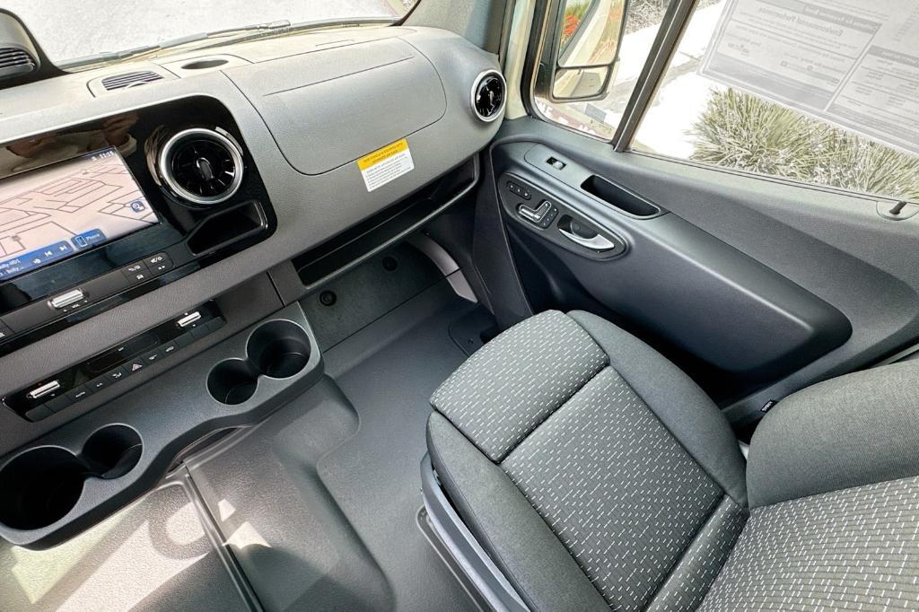new 2025 Mercedes-Benz Sprinter 2500 car, priced at $75,958