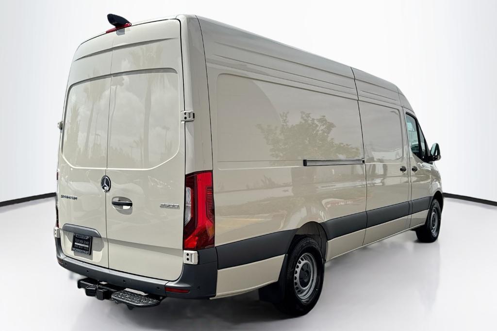 new 2025 Mercedes-Benz Sprinter 2500 car, priced at $75,958