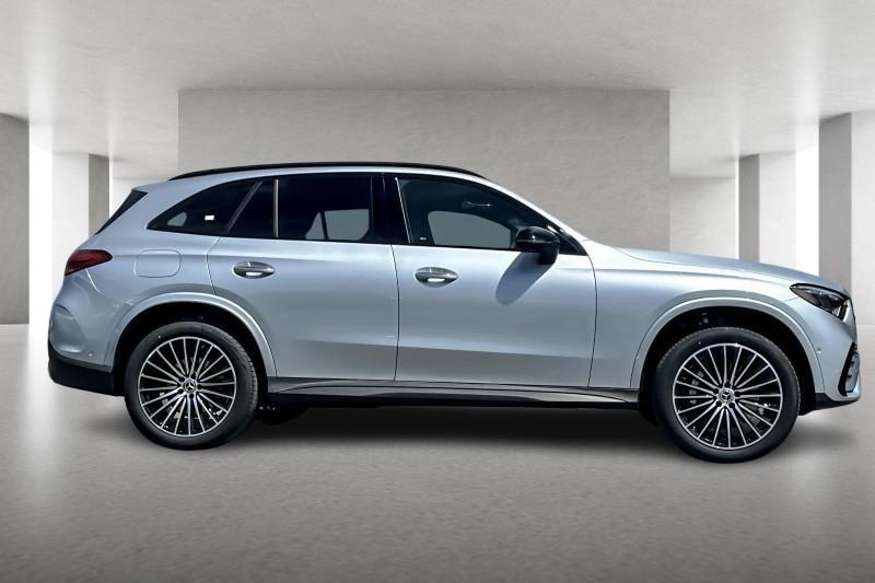 new 2024 Mercedes-Benz GLC 300 car, priced at $63,870