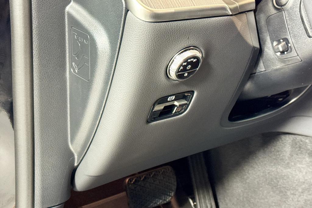 used 2025 Mercedes-Benz GLC 300 car, priced at $44,994