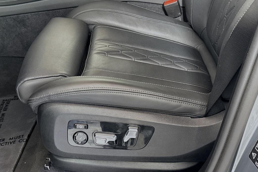 used 2025 BMW X7 car, priced at $77,994