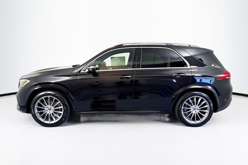 new 2025 Mercedes-Benz GLE 580 car, priced at $93,465