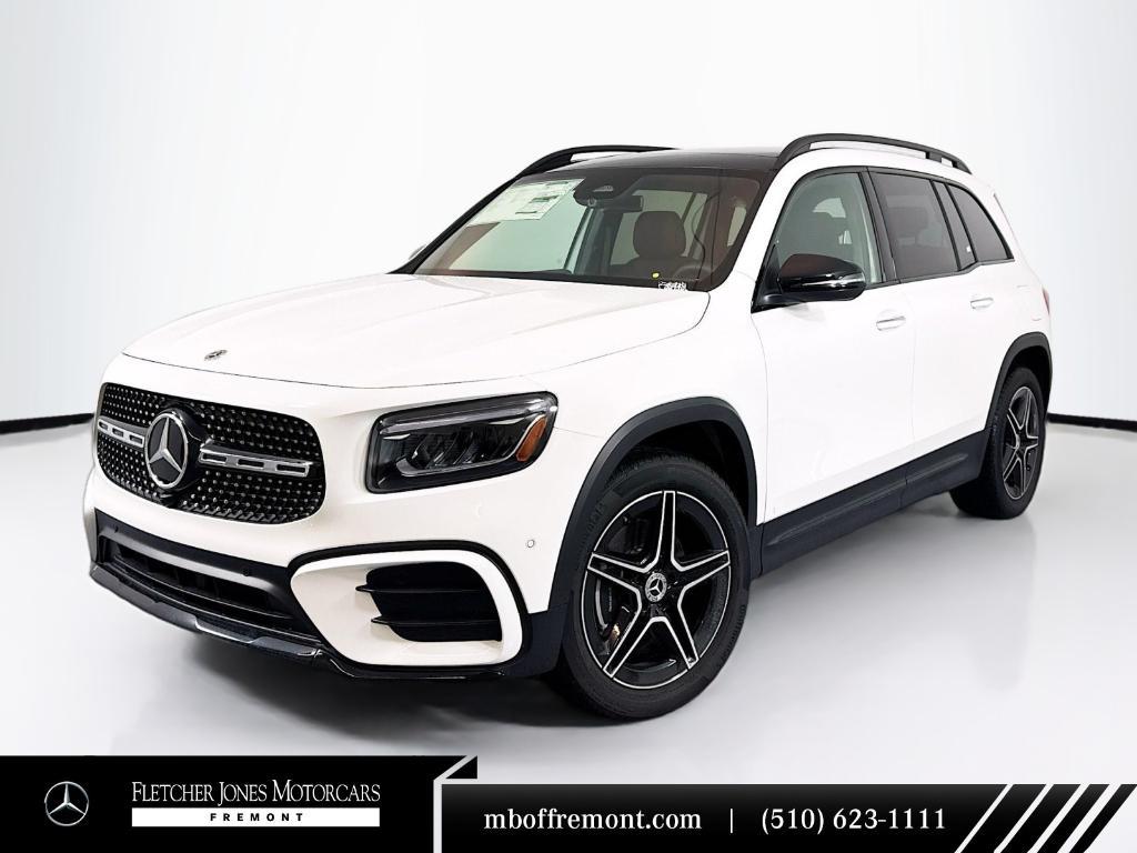 new 2024 Mercedes-Benz GLB 250 car, priced at $53,115