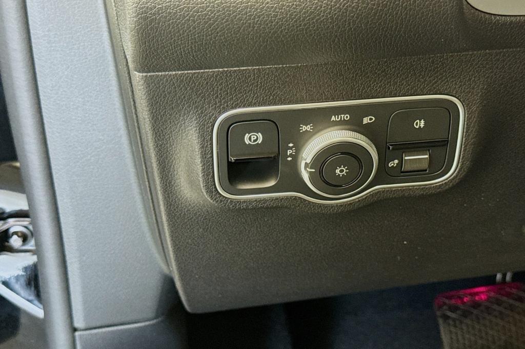 new 2025 Mercedes-Benz EQB 300 car, priced at $62,220