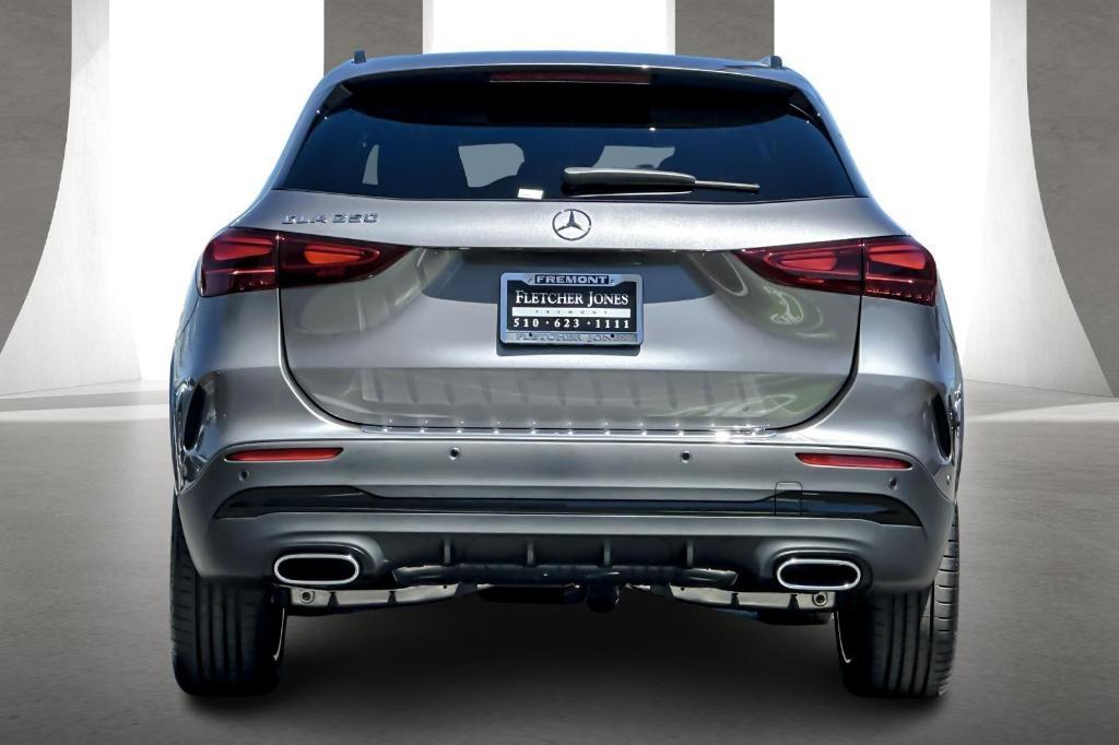 new 2024 Mercedes-Benz GLA 250 car, priced at $51,975