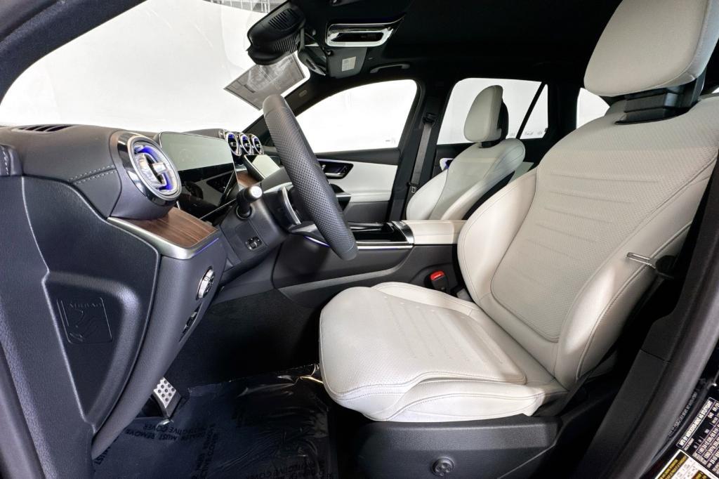 new 2026 Mercedes-Benz GLC 300 car, priced at $62,065