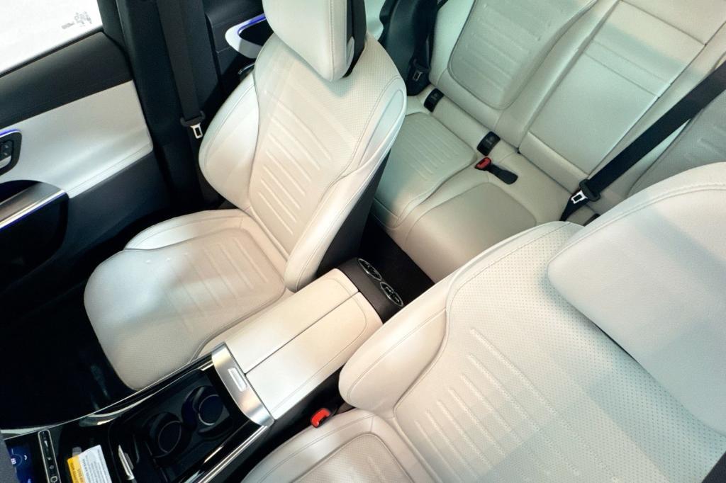 new 2026 Mercedes-Benz GLC 300 car, priced at $62,065