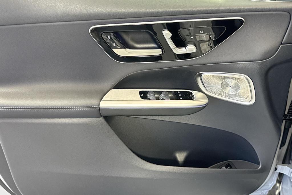 new 2025 Mercedes-Benz GLC 350e car, priced at $68,720