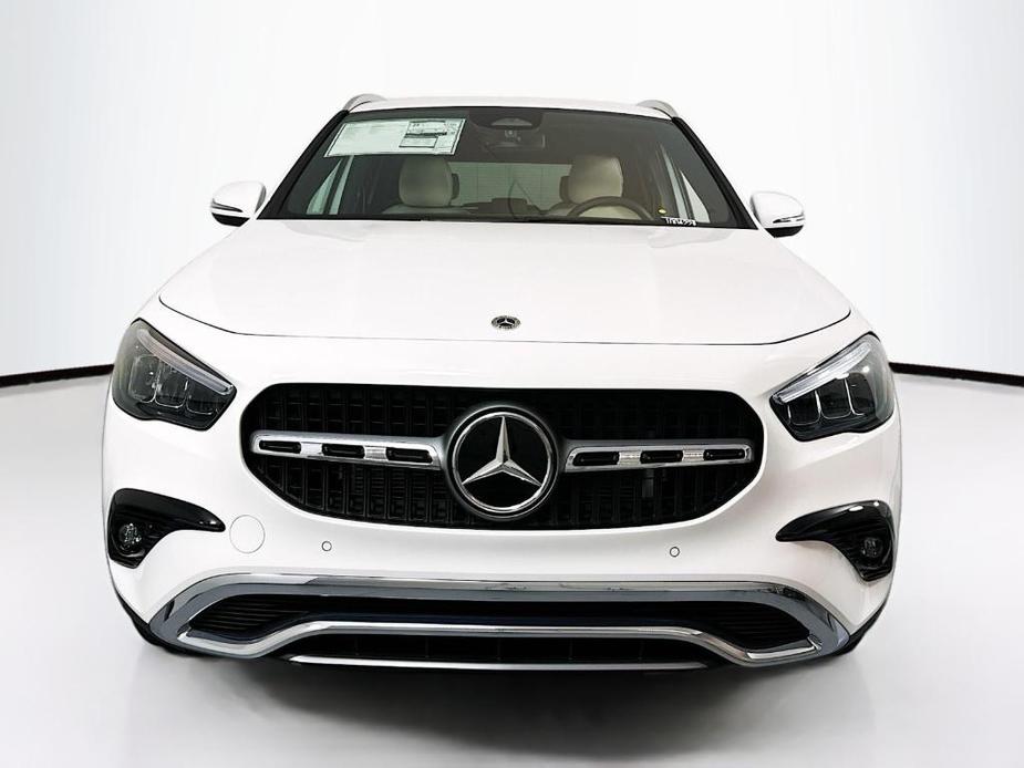 new 2025 Mercedes-Benz GLA 250 car, priced at $44,620