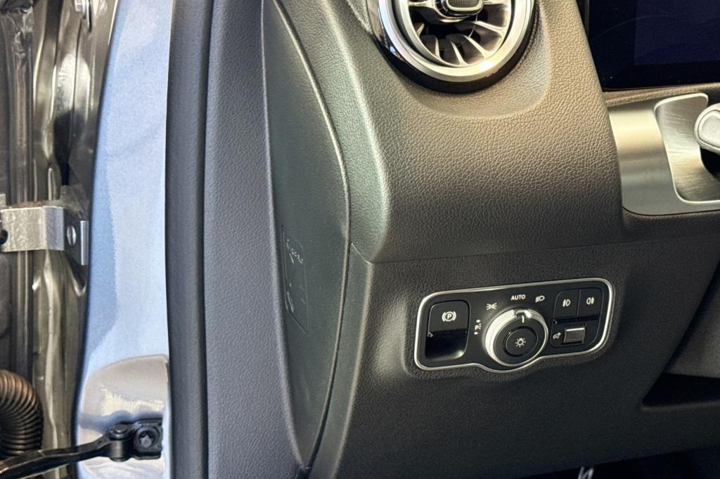 new 2026 Mercedes-Benz GLB 250 car, priced at $51,295