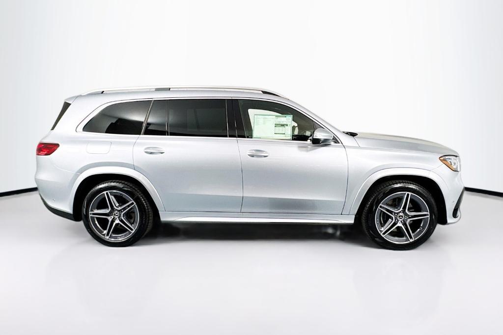 new 2025 Mercedes-Benz GLS 450 car, priced at $95,365