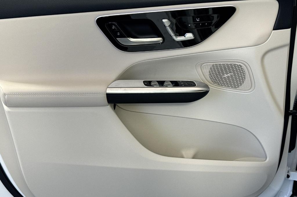 new 2025 Mercedes-Benz GLC 350e car, priced at $63,650