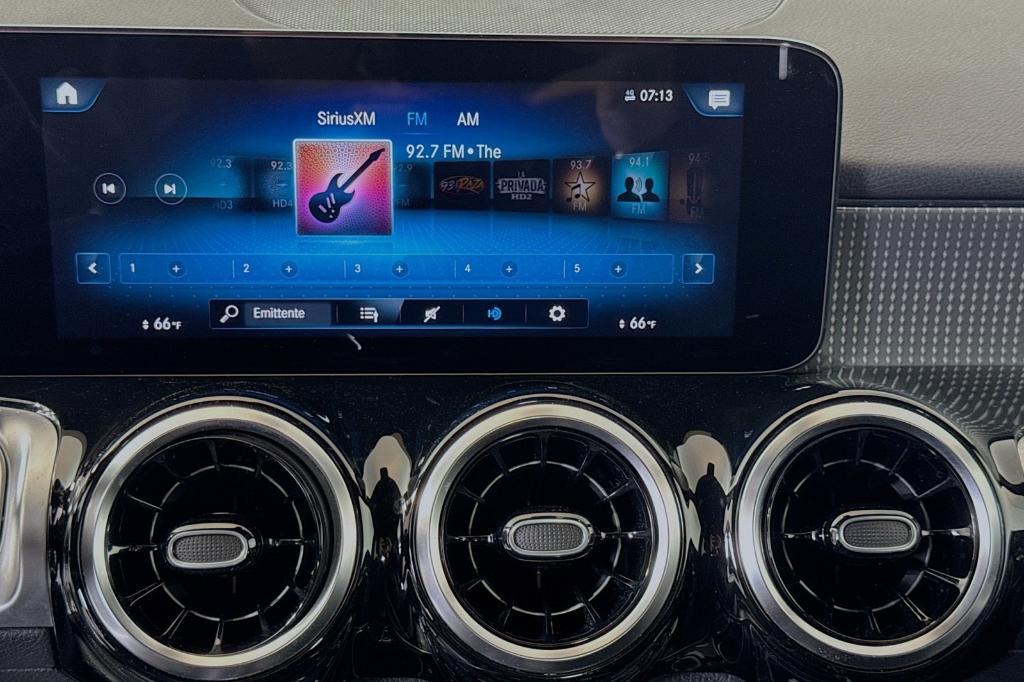used 2022 Mercedes-Benz GLB 250 car, priced at $30,994