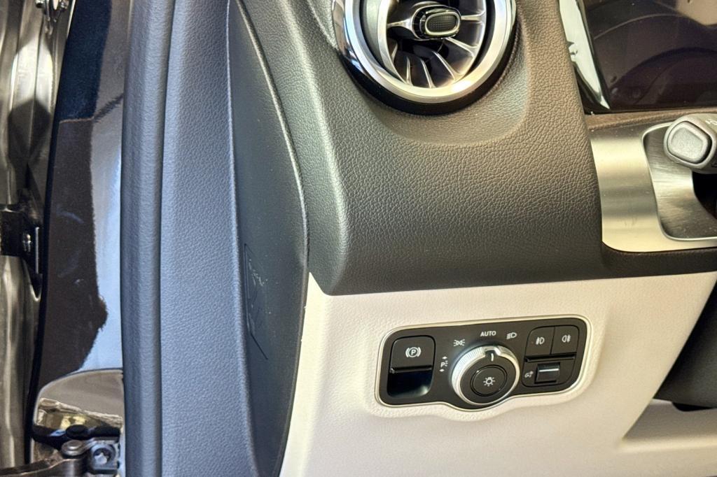 new 2026 Mercedes-Benz GLB 250 car, priced at $51,615