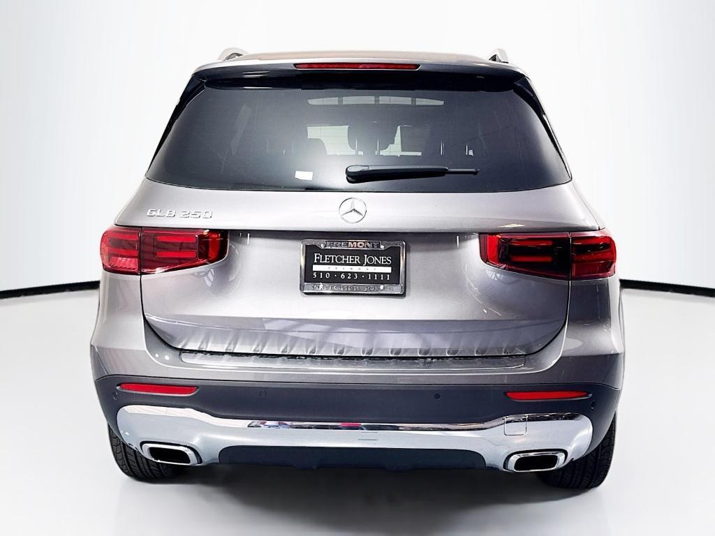 new 2025 Mercedes-Benz GLB 250 car, priced at $51,195