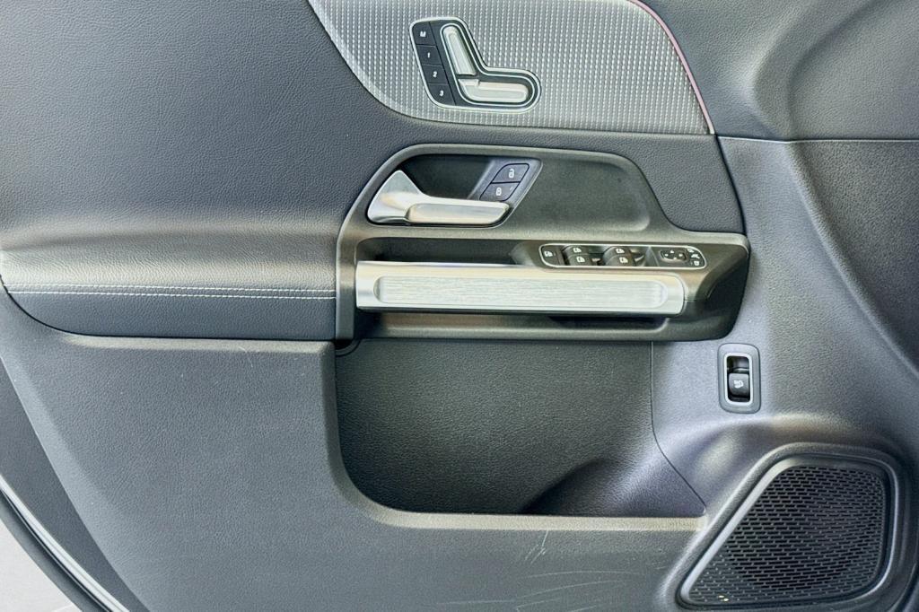 used 2021 Mercedes-Benz GLB 250 car, priced at $27,994