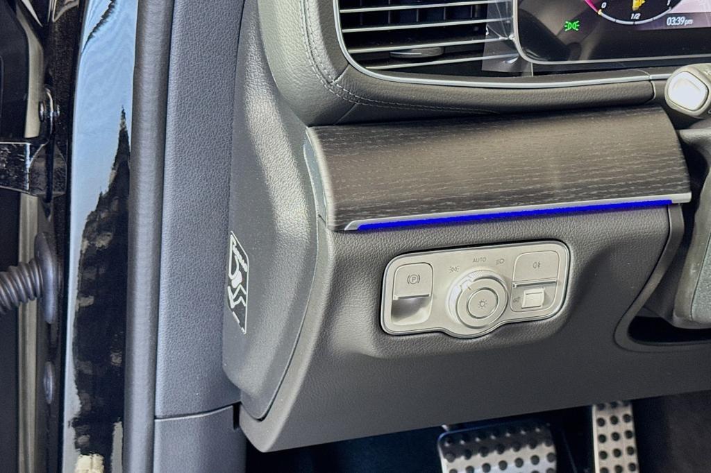new 2025 Mercedes-Benz GLS 450 car, priced at $96,220