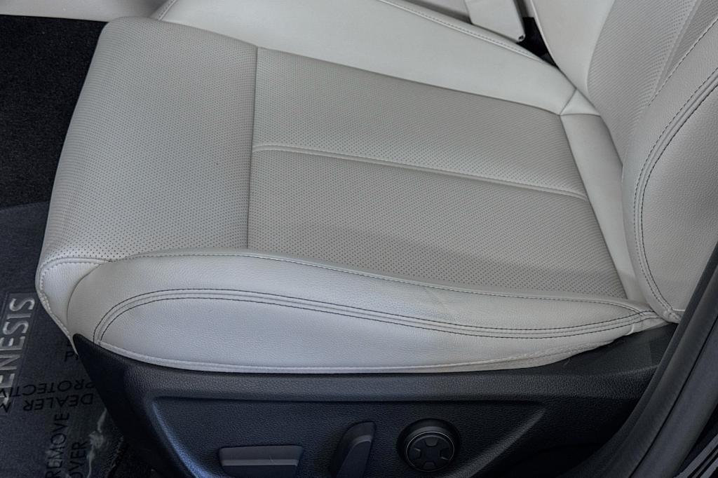 used 2022 Genesis G70 car