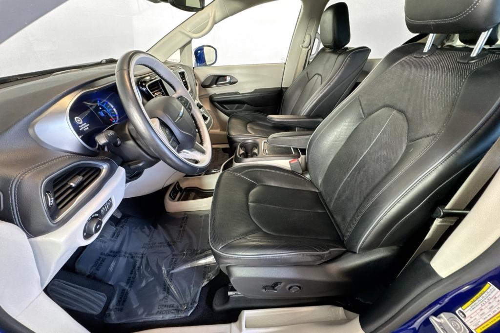 used 2018 Chrysler Pacifica Hybrid car, priced at $21,994